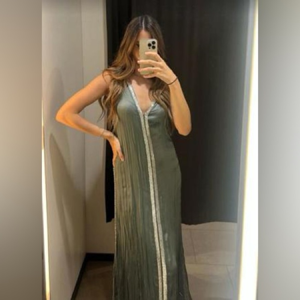 Zara limited edition Long dress W appliqués(retailed for $169)
